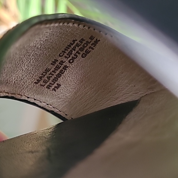 MICHAEL Michael Kors Leather Sandals ❤️ - Picture 9 of 10